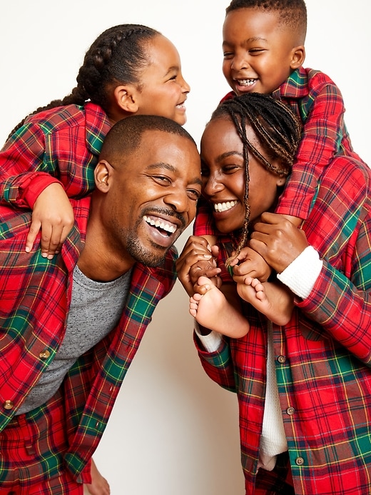 7 Matching Christmas Pajamas For Family Pics While Quarantining Holiday Style