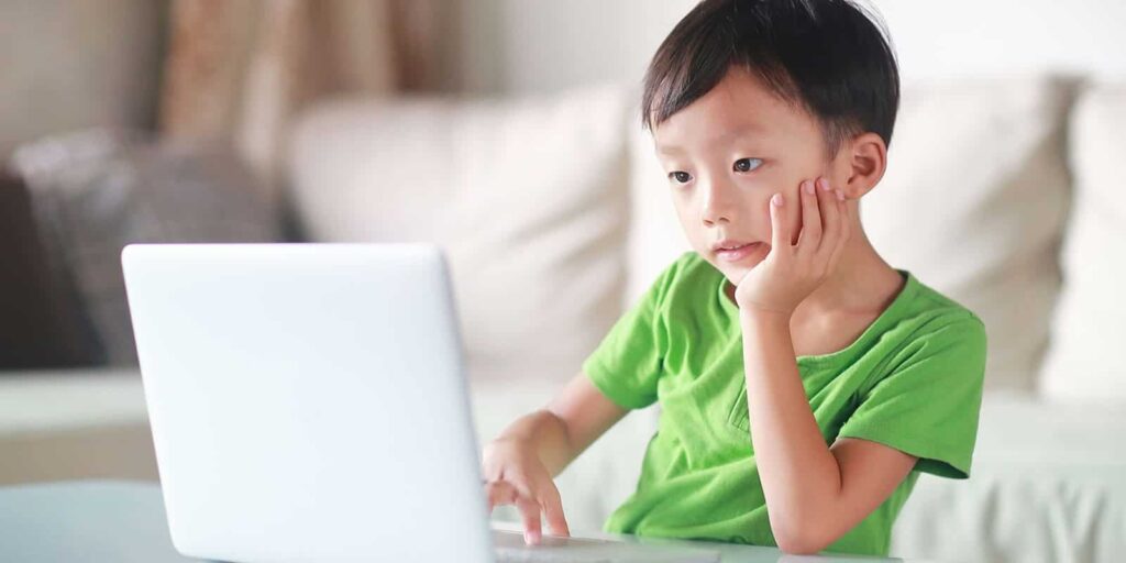 8 Common Tips To Protect Your Children Online