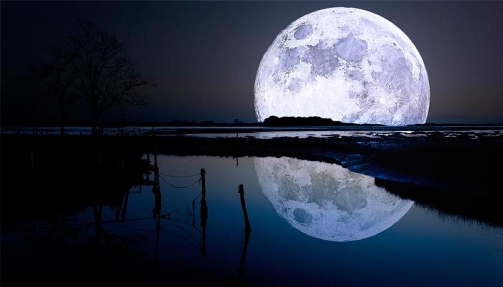 A Full Moon Has Powers To Change Your Mood: How To Use It