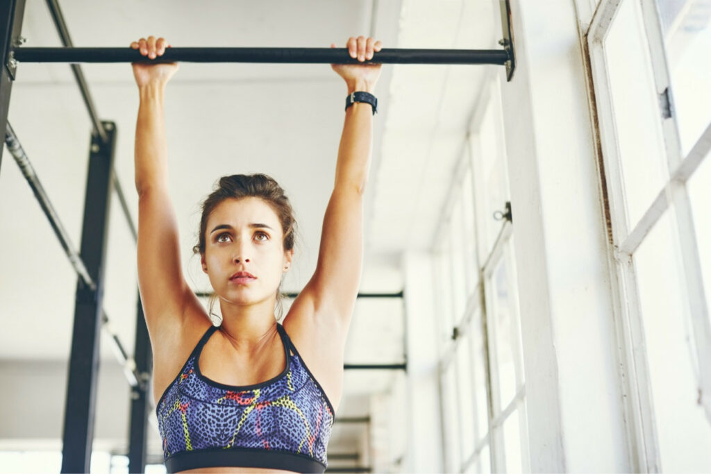 Dead Hang Exercise Benefits: You Can Do It Every Day!