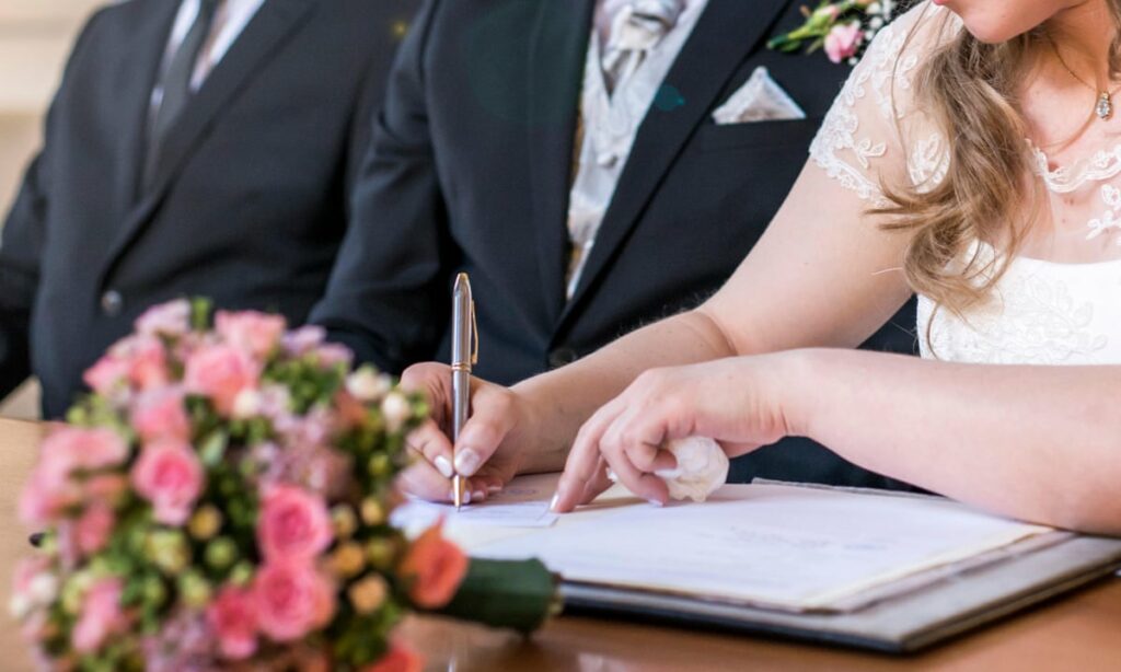 15 Important Things To Discuss Before Getting Married