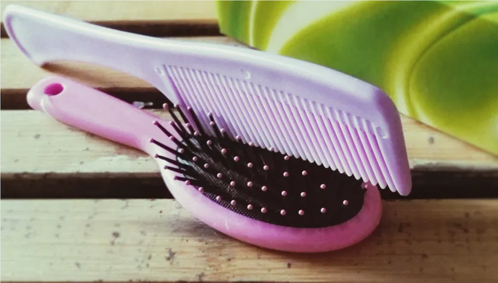 How To Clean Hair Brushes: 4 Easy Steps