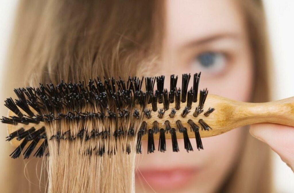 How To Clean Hair Brushes: 4 Easy Steps